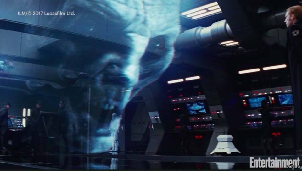 Supreme Leader Snoke Hologram (The Last Jedi) 1
