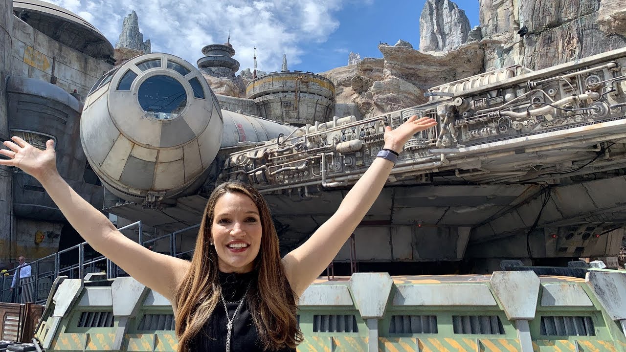 Check Out Star Wars Galaxy's Edge - First Look 1