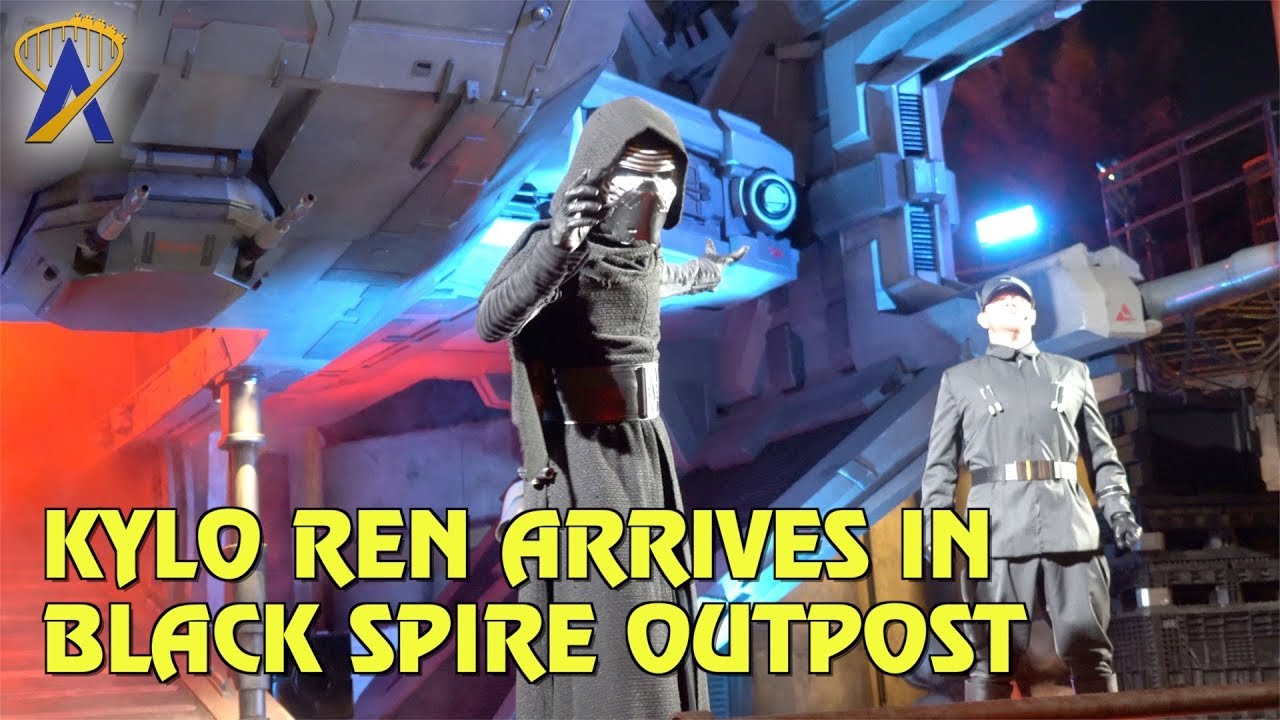 Kylo Ren Arrives in Black Spire Outpost at Star Wars: Galaxy's Edge 1